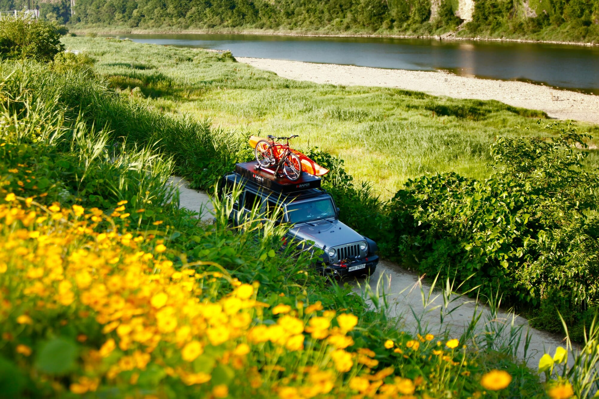 På X-Cover fra iKamper kan der transporteres en del. Tagteltet er udstyret med tværstænger. Foto: CAMPWERK