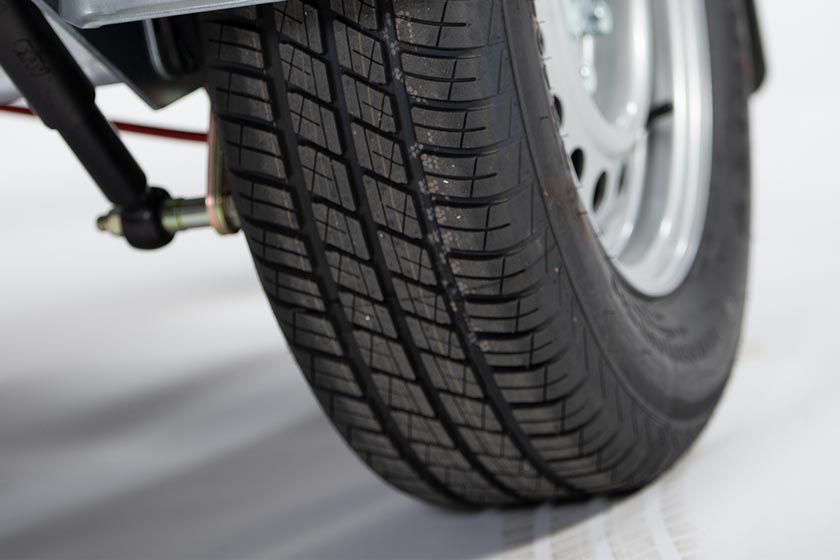 Dæk. Vores Onroad-telttrailere er som standard udstyret med afbalancerede dæk for den mest komfortable kørsel.