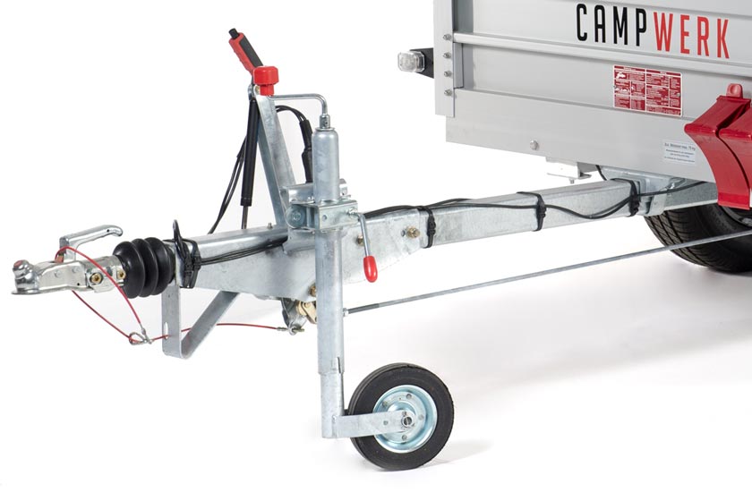 Firkantet trækstang. For at opnå maksimal manøvredygtighed og stabilitet har vi bevidst valgt en ekstra kraftig firkantet trækstang i stedet for den tyndere V-trækstang, som ofte kun er lavet af bukket plade.